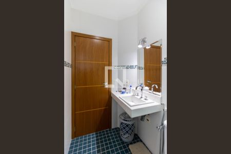 Casa à venda com 302m², 4 quartos e 4 vagasBanheiro da Suíte 2