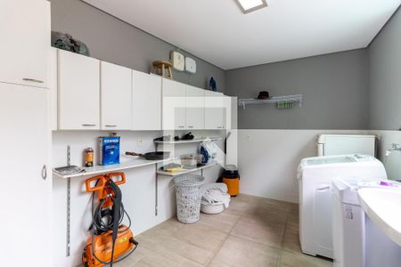 Casa à venda com 302m², 4 quartos e 4 vagasLavanderia 