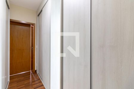 Casa à venda com 302m², 4 quartos e 4 vagasCloset da Suíte 1