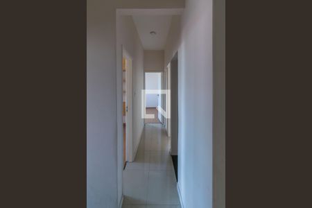 Corredor de apartamento à venda com 3 quartos, 100m² em Olaria, Rio de Janeiro