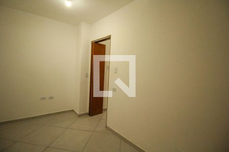 Quarto 1 de casa para alugar com 2 quartos, 100m² em Vila Diva, São Paulo