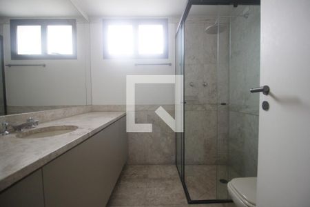 Apartamento à venda com 541m², 4 quartos e 6 vagasBanheiro da Suíte 4