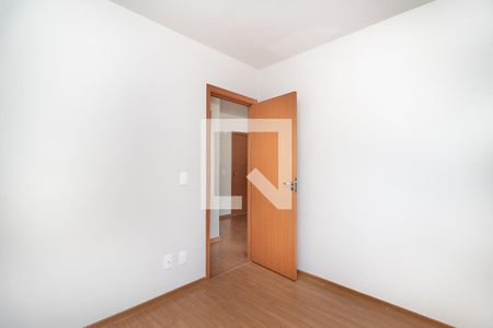 Quarto de apartamento à venda com 2 quartos, 41m² em Rubem Berta, Porto Alegre