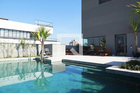 Studio à venda com 24m², 1 quarto e sem vaga Studio à venda com 24m², 1 quarto e sem vagaÁrea comum - Piscina