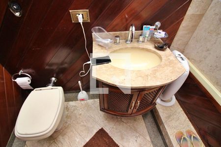 Casa à venda com 224m², 4 quartos e 2 vagasBanheiro do Quarto 1 - Suíte