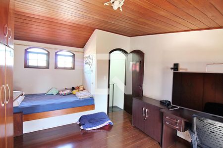 Casa à venda com 224m², 4 quartos e 2 vagasQuarto 4