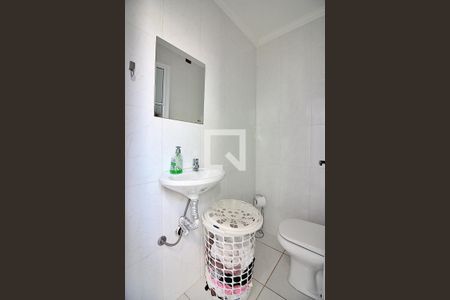 Casa à venda com 224m², 4 quartos e 2 vagasBanheiro de Serviço