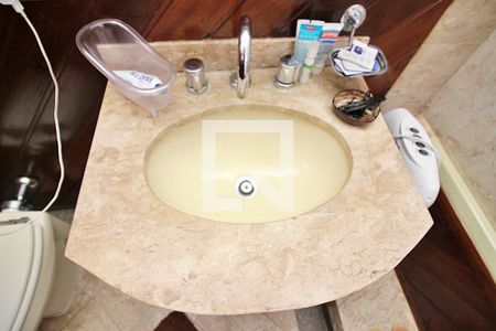 Casa à venda com 224m², 4 quartos e 2 vagasBanheiro do Quarto 1 - Suíte