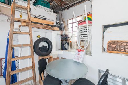 Casa à venda com 131m², 2 quartos e 3 vagasQuarto de Serviço