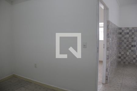 Sala de casa para alugar com 2 quartos, 50m² em Parque Santa Rosa, Suzano