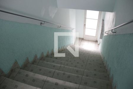 Casa para alugar com 50m², 2 quartos e sem vagaEscada