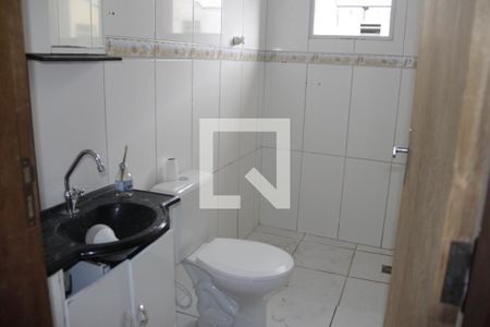 Casa para alugar com 150m², 2 quartos e 2 vagasBanheiro da Suíte 1