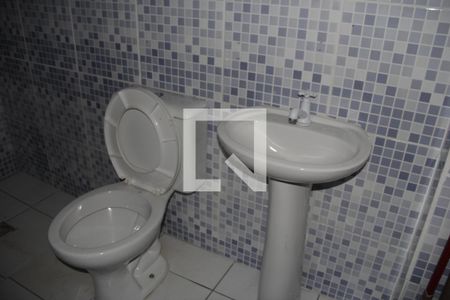 Casa para alugar com 150m², 2 quartos e 2 vagasBanheiro de Serviço