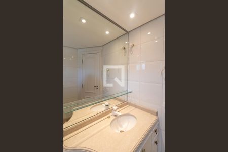 Apartamento à venda com 195m², 4 quartos e 3 vagasBanheiro da Suíte 3