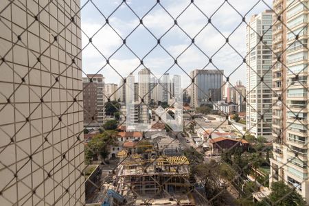 Apartamento à venda com 195m², 4 quartos e 3 vagasVista da Suíte 2