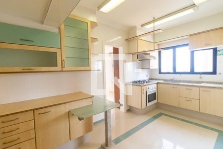 Apartamento à venda com 195m², 4 quartos e 3 vagasCozinha