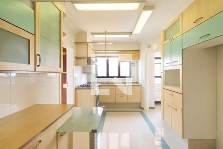 Apartamento à venda com 195m², 4 quartos e 3 vagasCozinha