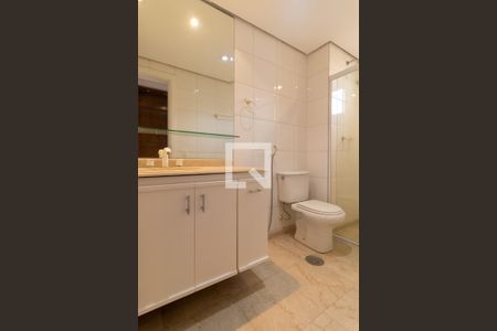 Apartamento à venda com 195m², 4 quartos e 3 vagasBanheiro da Suíte 1