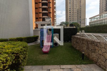 Apartamento à venda com 195m², 4 quartos e 3 vagasÁrea Comum - Playground