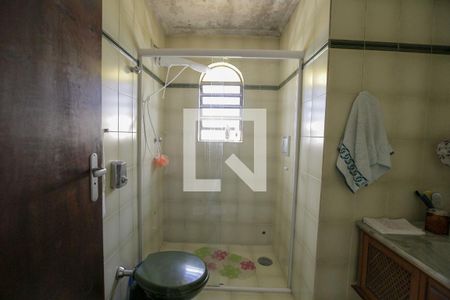 Casa à venda com 130m², 3 quartos e 2 vagassuíte