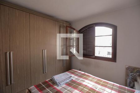 Casa à venda com 130m², 3 quartos e 2 vagassuíte