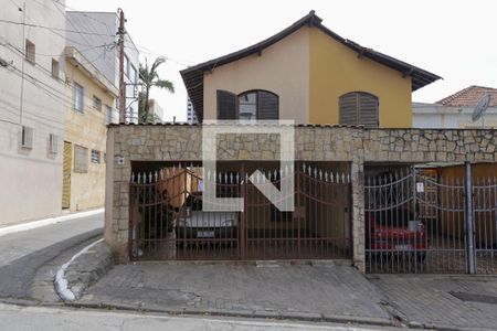Casa à venda com 130m², 3 quartos e 2 vagasFachada