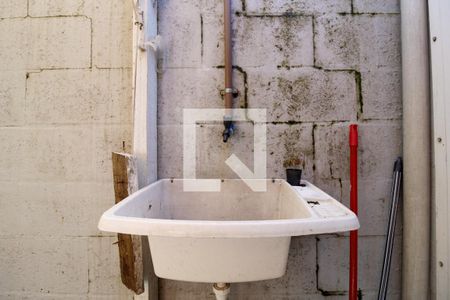 Casa de condomínio à venda com 75m², 2 quartos e 2 vagasQuintal