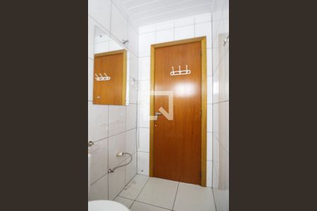 Casa de condomínio à venda com 75m², 2 quartos e 2 vagasBanheiro