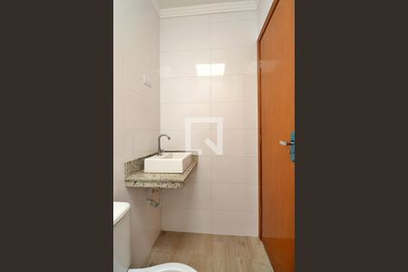 Casa à venda com 129m², 2 quartos e 2 vagasBanheiro da Suíte 2