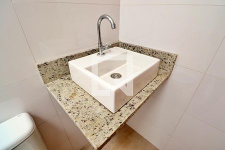 Casa à venda com 129m², 2 quartos e 2 vagasBanheiro da Suíte 2