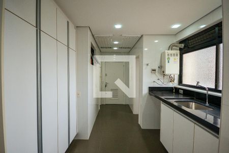 Apartamento para alugar com 153m², 3 quartos e 3 vagas Apartamento para alugar com 153m², 3 quartos e 3 vagasArea de Serviço
