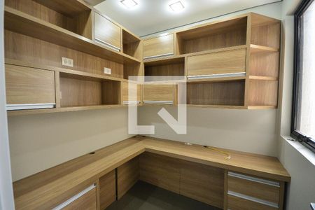 Apartamento para alugar com 153m², 3 quartos e 3 vagas Apartamento para alugar com 153m², 3 quartos e 3 vagasEscritório