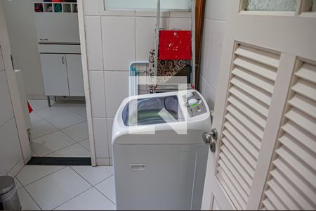 Apartamento à venda com 71m², 2 quartos e 1 vagaarea de serviço