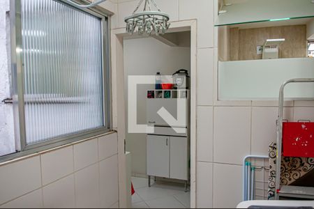 Apartamento à venda com 71m², 2 quartos e 1 vagaarea de serviço