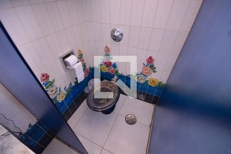 Casa à venda com 410m², 4 quartos e 4 vagasBanheiro Social