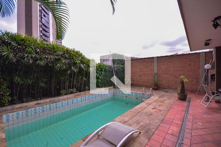 Casa à venda com 410m², 4 quartos e 4 vagasPiscina