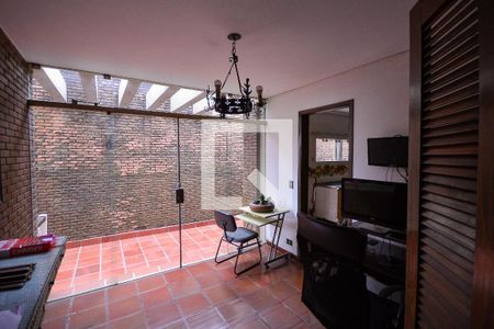 Casa à venda com 410m², 4 quartos e 4 vagasEscritório