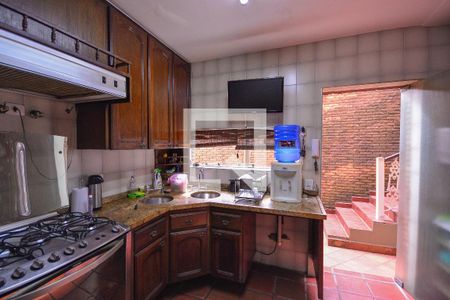 Casa à venda com 410m², 4 quartos e 4 vagasCozinha 2