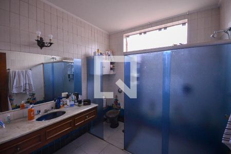Casa à venda com 410m², 4 quartos e 4 vagasBanheiro Social