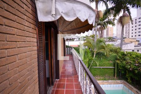 Casa à venda com 410m², 4 quartos e 4 vagasVaranda Quarto 3 e 4