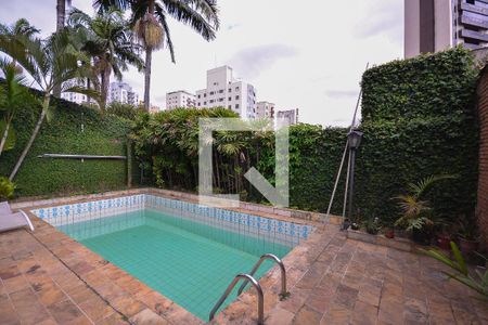 Casa à venda com 410m², 4 quartos e 4 vagasPiscina