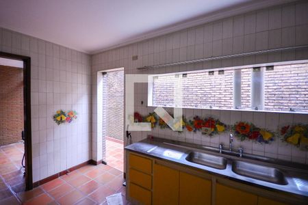 Casa à venda com 410m², 4 quartos e 4 vagasCozinha