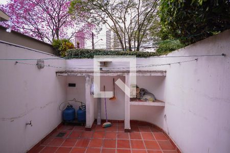 Casa à venda com 410m², 4 quartos e 4 vagasArea de Serviço