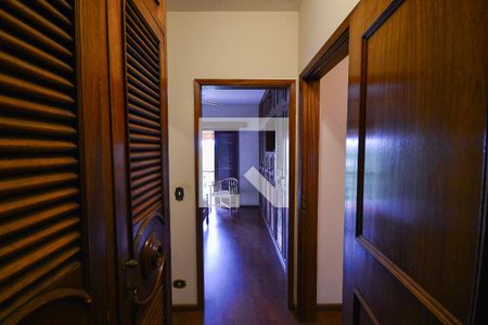 Casa à venda com 410m², 4 quartos e 4 vagasCloset