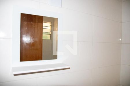 Banheiro de apartamento para alugar com 1 quarto, 27m² em Vila Constança, São Paulo