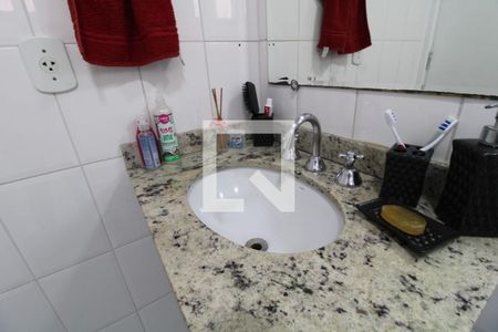 Apartamento à venda com 85m², 3 quartos e 2 vagasPia banheiro da suíte