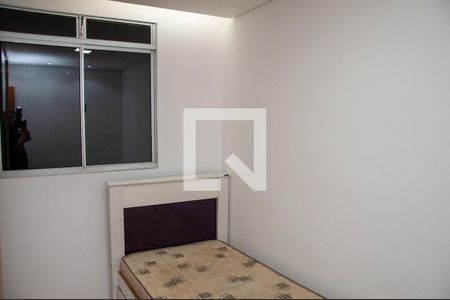 Quarto 2 de apartamento para alugar com 2 quartos, 50m² em Cabral, Contagem