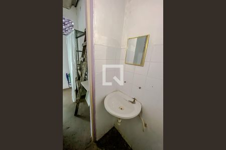 Casa à venda com 220m², 3 quartos e 2 vagasBanheiro de Serviço