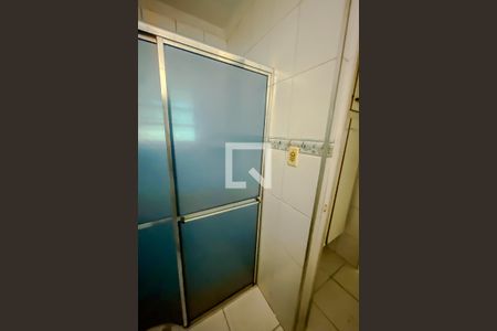 Casa à venda com 220m², 3 quartos e 2 vagasBanheiro 2