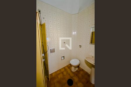 Casa à venda com 220m², 3 quartos e 2 vagasBanheiro